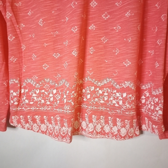 Sonoma pink patterned top size medium - Picture 6 of 7